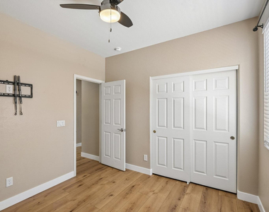 18381 W Mcneil Street - Photo Thumbnail 30