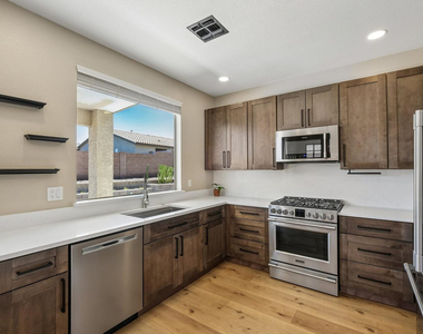 18381 W Mcneil Street - Photo Thumbnail 19