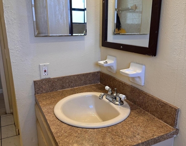 50 Nw 8th Avenue - Photo Thumbnail 5