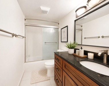 401 Golden Isles Drive - Photo Thumbnail 9