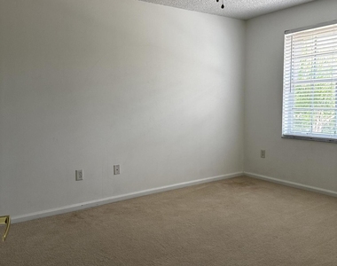 9754 Scribner Lane - Photo Thumbnail 8