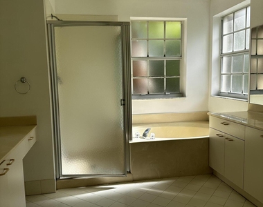 9754 Scribner Lane - Photo Thumbnail 6