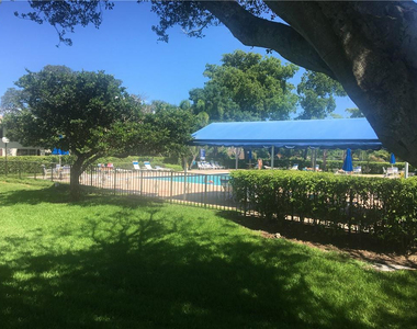 2851 S Palm Aire Drive - Photo Thumbnail 8
