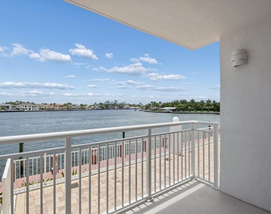 511 Bayshore Drive - Photo Thumbnail 13