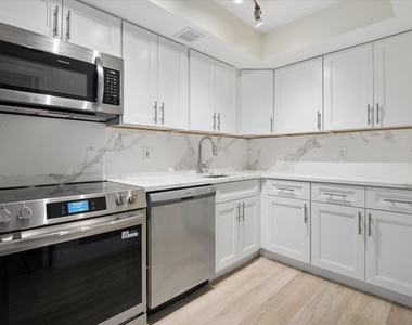 511 Bayshore Drive - Photo Thumbnail 6