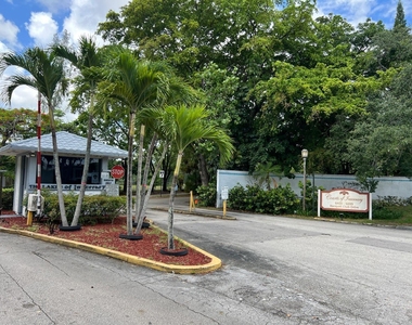 3360 Spanish Moss Terrace - Photo Thumbnail 15