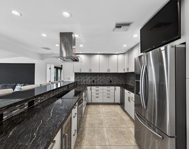 1436 Se 13th Street - Photo Thumbnail 32