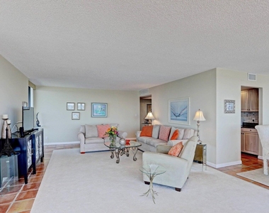 5510 N Ocean Drive - Photo Thumbnail 6