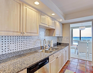 5510 N Ocean Drive - Photo Thumbnail 15