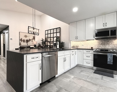 5016 Heatherhill Lane - Photo Thumbnail 2