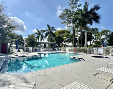5016 Heatherhill Lane - Photo Thumbnail 10