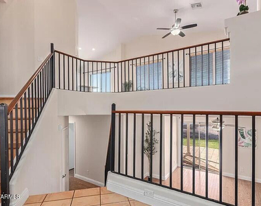 12442 N 42nd Avenue - Photo Thumbnail 3