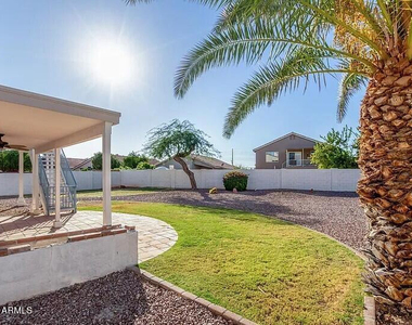 12442 N 42nd Avenue - Photo Thumbnail 23