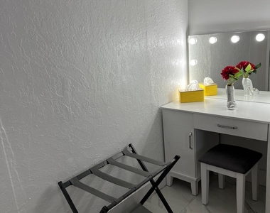 5310 Sw 115th Avenue - Photo Thumbnail 6