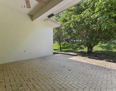 2464 Sailfish Cove Drive - Photo Thumbnail 23