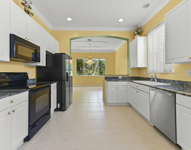 2464 Sailfish Cove Drive - Photo Thumbnail 7