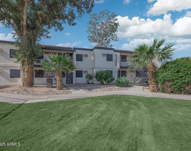 13517 W Glendale Avenue - Photo Thumbnail 14