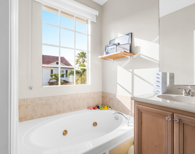 108 Ocean Cay Way - Photo Thumbnail 20