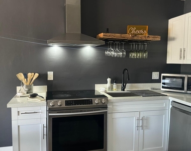 505 Ne 20th Avenue - Photo Thumbnail 8