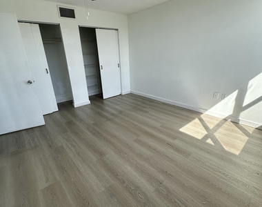1660 Ne 191st Street - Photo Thumbnail 23