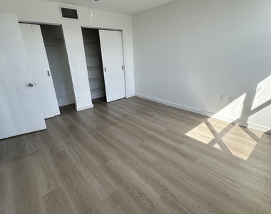1660 Ne 191st Street - Photo Thumbnail 9