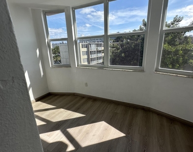 1660 Ne 191st Street - Photo Thumbnail 8