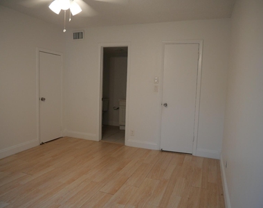 7091 W Sunrise Boulevard - Photo Thumbnail 24