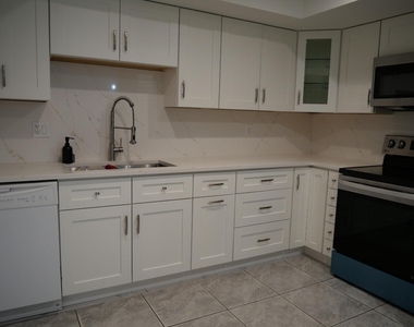 7091 W Sunrise Boulevard - Photo Thumbnail 5