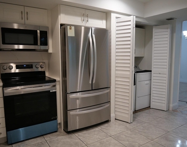 7091 W Sunrise Boulevard - Photo Thumbnail 6