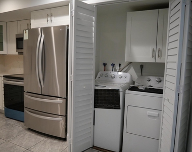 7091 W Sunrise Boulevard - Photo Thumbnail 8