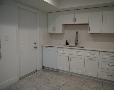 7091 W Sunrise Boulevard - Photo Thumbnail 7