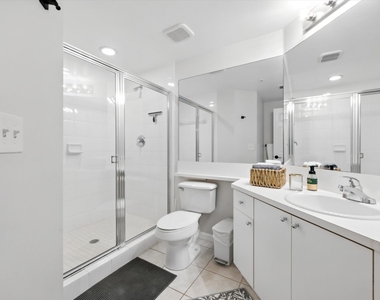 11720 St Andrews Place - Photo Thumbnail 15