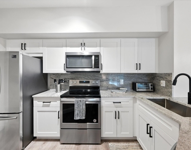11720 St Andrews Place - Photo Thumbnail 12