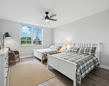 11720 St Andrews Place - Photo Thumbnail 9