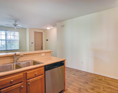 1020 E Longport Circle - Photo Thumbnail 10