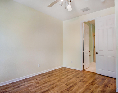 1020 E Longport Circle - Photo Thumbnail 21