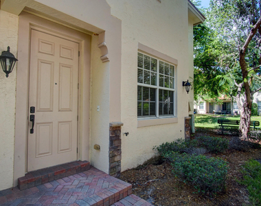 1020 E Longport Circle - Photo Thumbnail 6