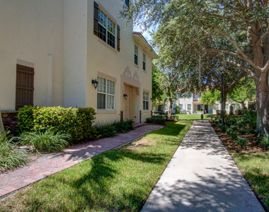 1020 E Longport Circle - Photo Thumbnail 5