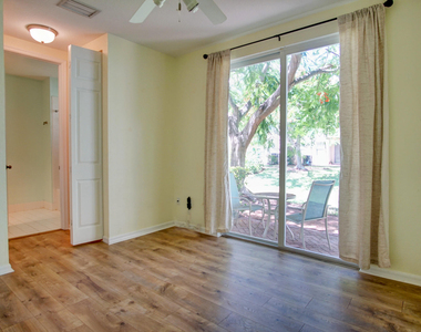 1020 E Longport Circle - Photo Thumbnail 12
