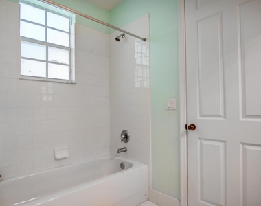 1020 E Longport Circle - Photo Thumbnail 15