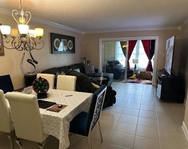 7600 Nw 5th Place - Photo Thumbnail 2