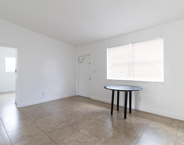 630 Nw 15th Terrace - Photo Thumbnail 5