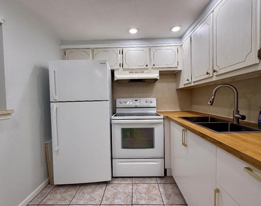 54 Salisbury C - Photo Thumbnail 3