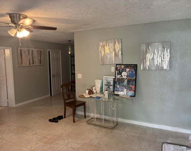 3120 Ne 8th Avenue - Photo Thumbnail 2