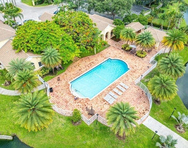 2620 S University Drive - Photo Thumbnail 20