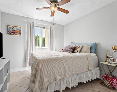 2620 S University Drive - Photo Thumbnail 17