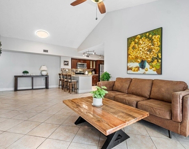 2620 S University Drive - Photo Thumbnail 11