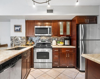 2620 S University Drive - Photo Thumbnail 6