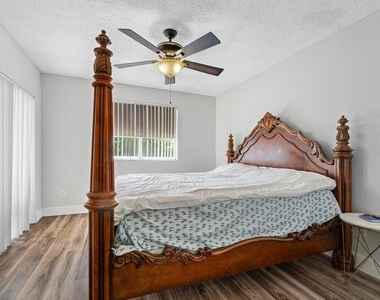 2620 S University Drive - Photo Thumbnail 12