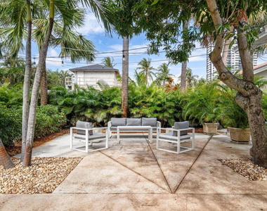 5301 N Flagler Drive - Photo Thumbnail 4